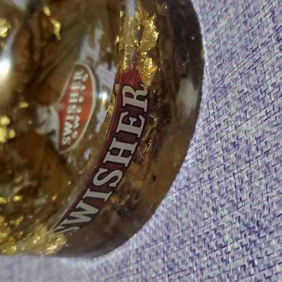 Resin ashtray - Picture 2 of 7